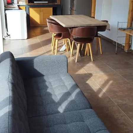 Apartamento Privado Con Entrada Independiente En Caldes De Malavella *